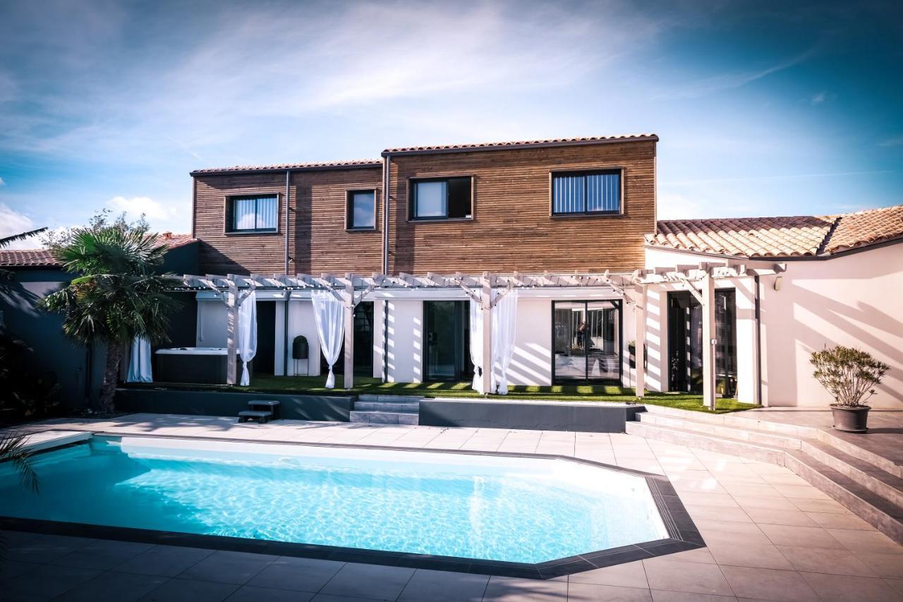 Suites By Aix Keys Avec Jacuzzi Privatif 5 Min Des Plages Fouras Saint-Laurent-de-la-Prée Εξωτερικό φωτογραφία
