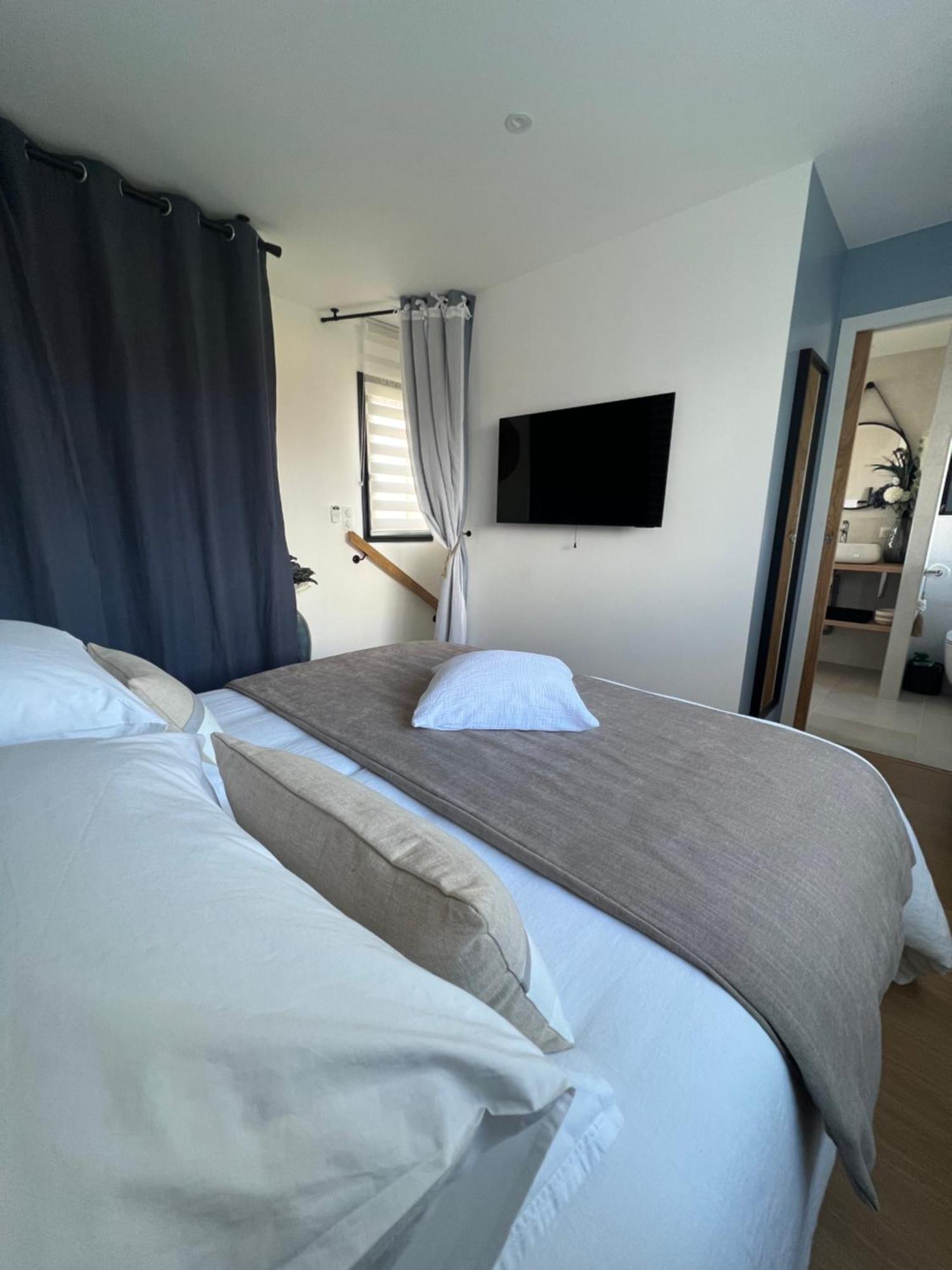 Suites By Aix Keys Avec Jacuzzi Privatif 5 Min Des Plages Fouras Saint-Laurent-de-la-Prée Εξωτερικό φωτογραφία
